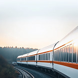 Train moderne sur rails