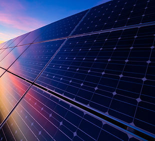 Primer plano de los paneles solares