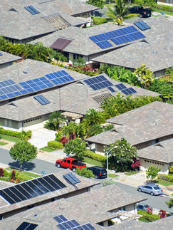 Mercado solar da América do Norte em alerta: cortes de subsídios, fusões e bilhões em novos investimentos redefinem o setor