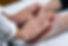 Mains sur les pieds