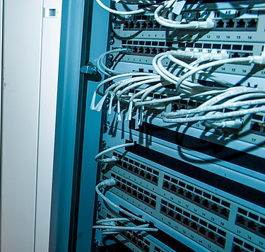 Technicien câble réseau