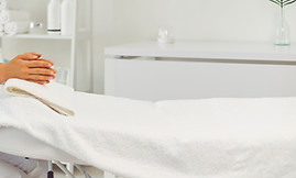 Spa Therapist in Clinic
