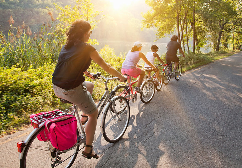 Famiglia in bicicletta