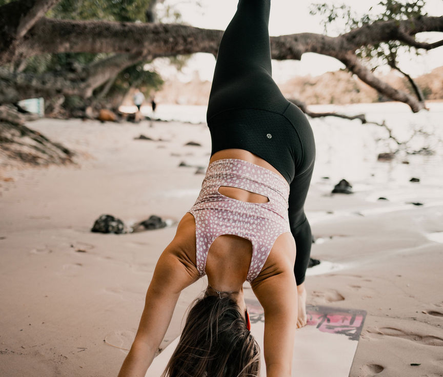 The Best Stretches to Do Before and After a Flight