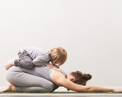 Mutter-Kind-Yoga