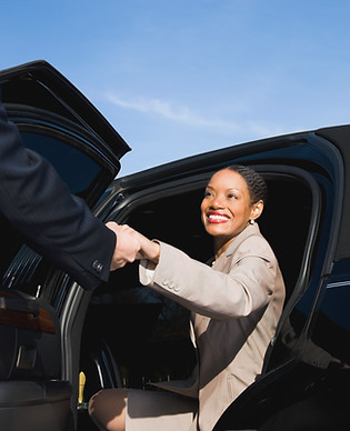 Sortir de la limousine