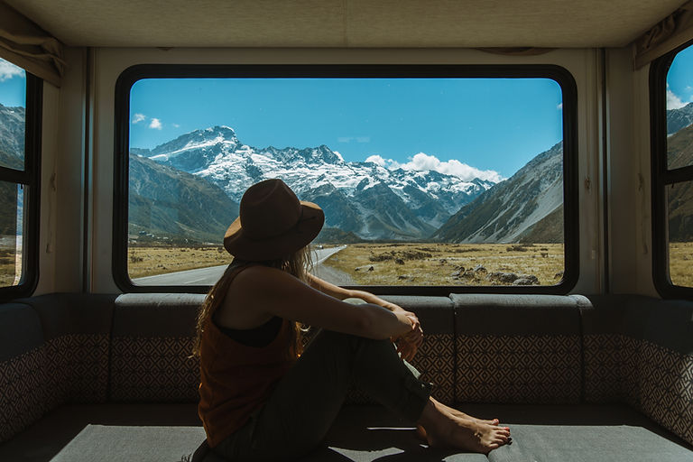 Femme appréciant la vue