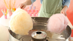 Zuckerwatte von der Chilbi