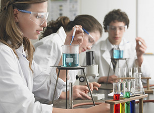 praca w laboratorium