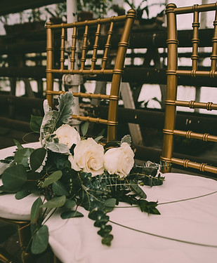 Décoration de chaises de mariage