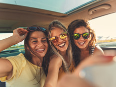 Empowering Tween Girls with Confidence, Connection, and Kindness with Dr. Carli Snyder and Rachel Hoeft, MA
