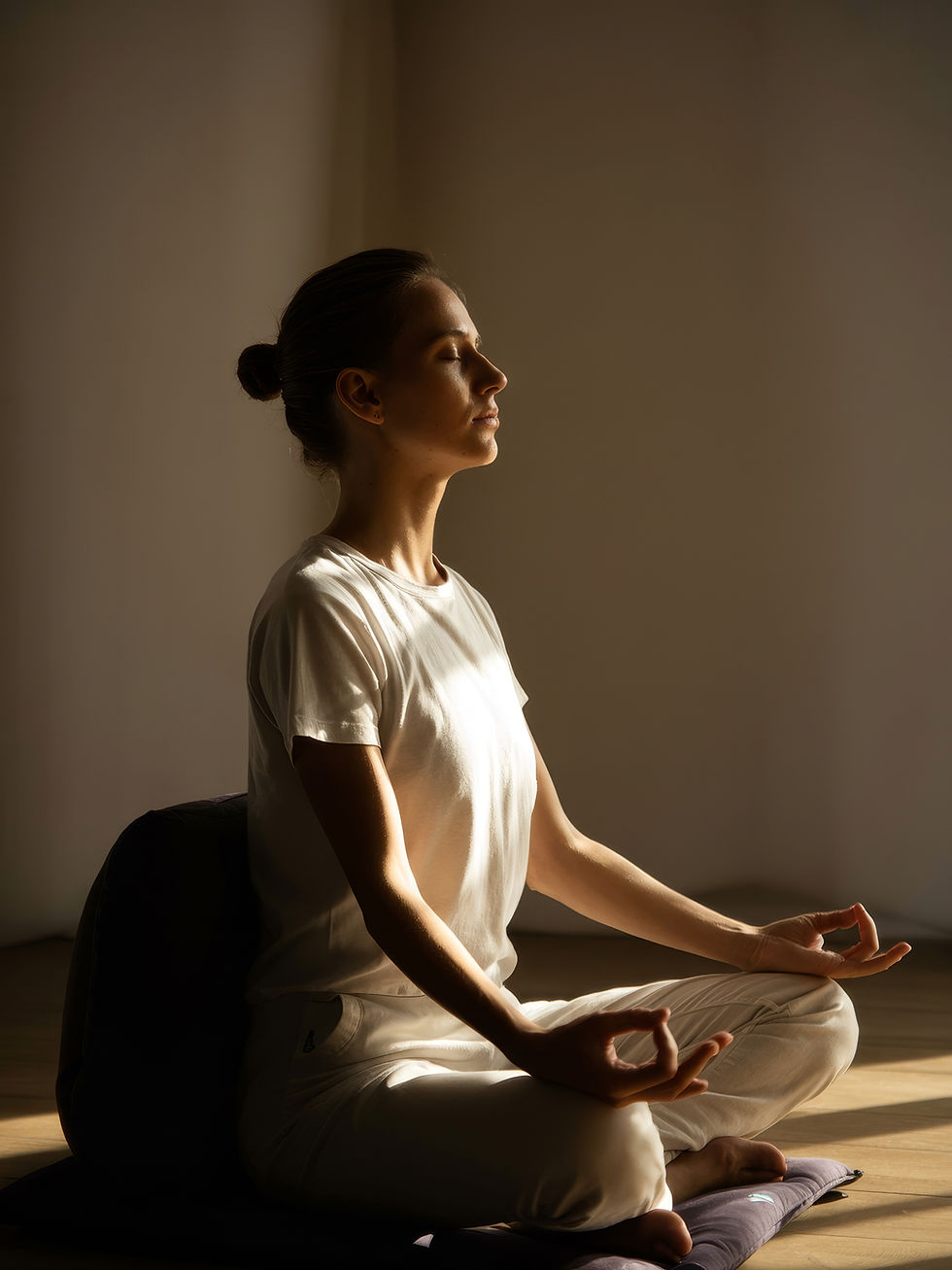 Mujer meditando