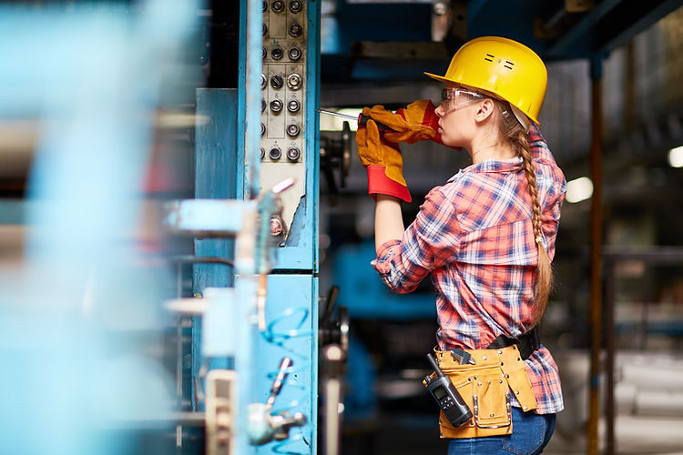 Arbeiten am Sicherungskasten