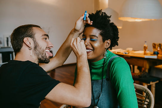 Applying Eyeliner