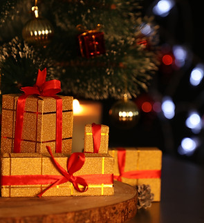 Esposizione di regali di Natale