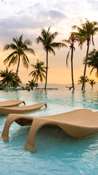 Otel Resort at Sunrise