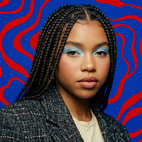 Wearing Eyeshadow Like It’s 2016: Why Bold Makeup Is Coming Back in 2026