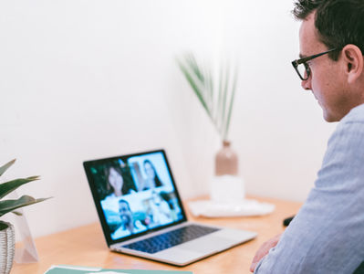 Cursos Online: Disponibilidad de tiempo sin límite de edad