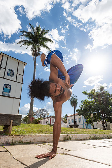 Equilíbrio de mãos na capoeira