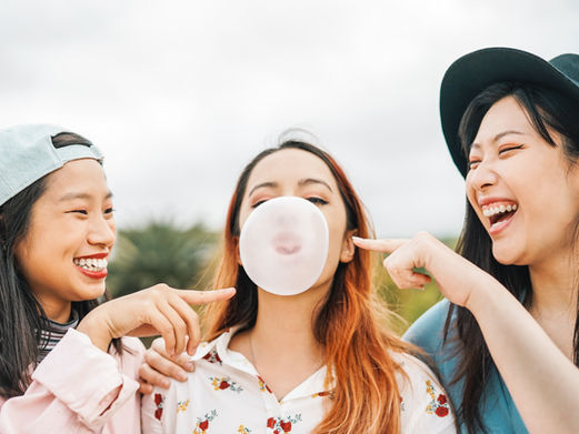 You chew a lot of Gum? here what you need to know! 💭