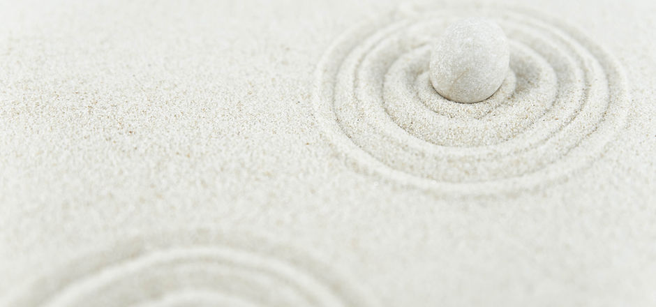 Sable blanc et pierre