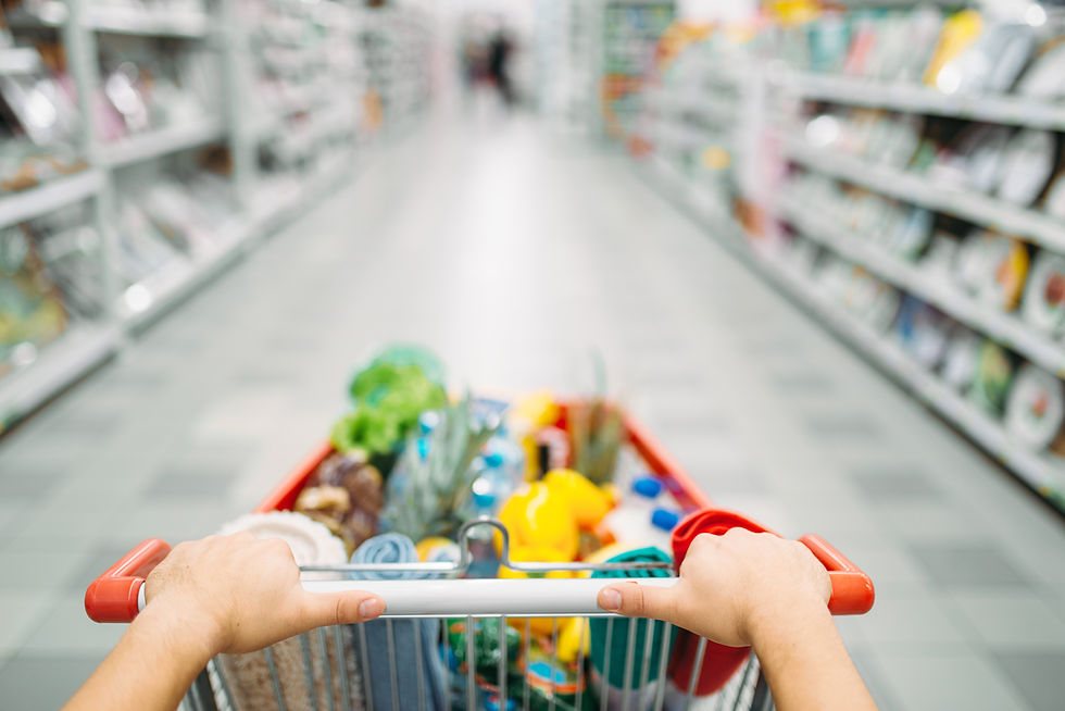 Cena de compras no supermercado