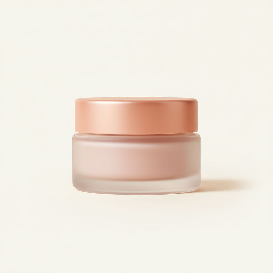 Gros plan sur un pot de cosmétiques