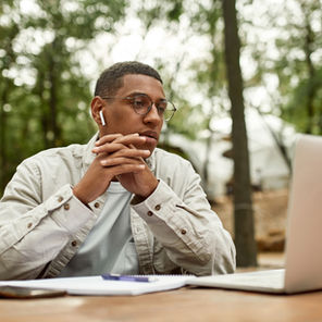 Navigating the Future: Mastering Hybrid Work Models in HR