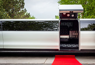 Limousine sul tappeto rosso