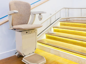 14 Practical Tips to Stay Safe on the Stairs