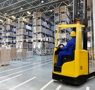  lucrator in depozit, logistician, sofer stivuitor, lucrator in productie