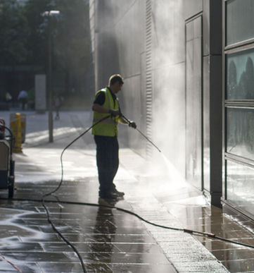 Fassadenreinigung/Gebäudereinigung/Fensterreinigung