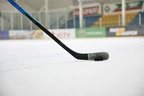 Primo piano della mazza da hockey