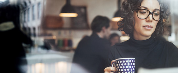 Café da manhã e jornal