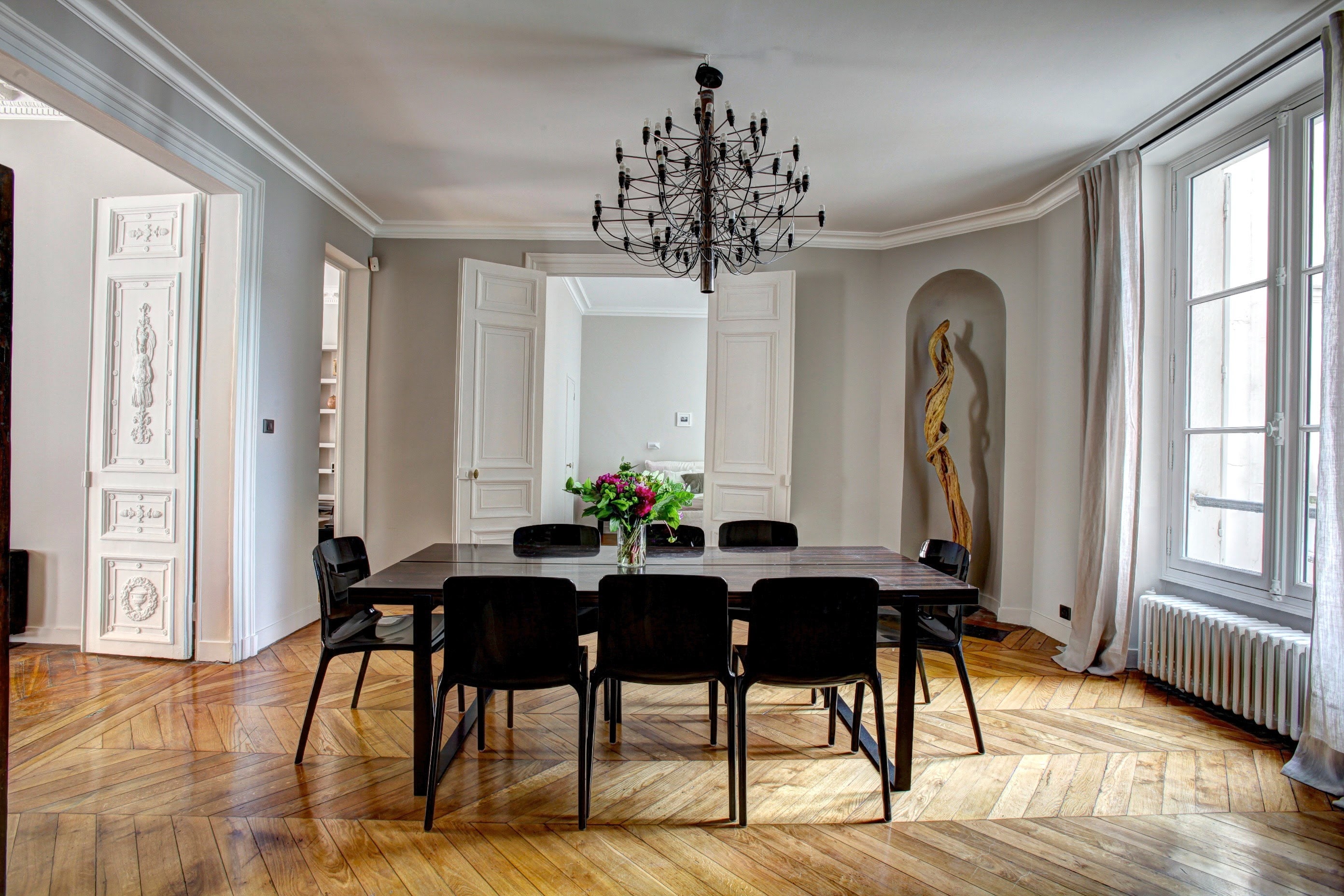 Pieces of advice from an interior architect to modernize your Haussmann-style apartment in Paris