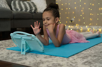 child participates in virtual speech therapy in Texas