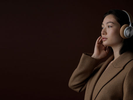 Why is repeatedly listening to hypnosis recordings very important?