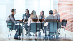 How to Navigate and Master Communications in a Fast-Paced World