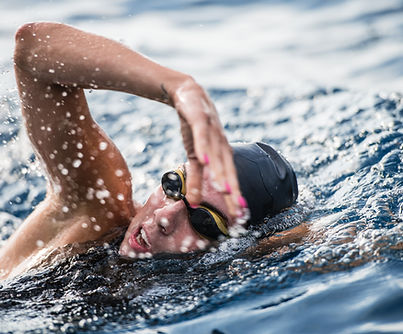 Weiblicher Schwimmer