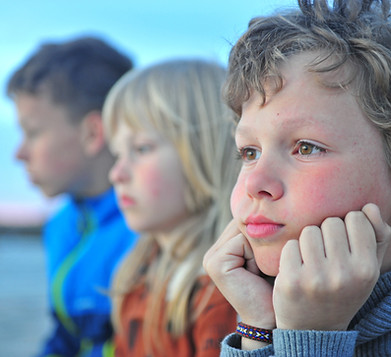 Traurige Kinder