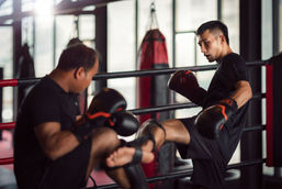 Boxe en salle de sport