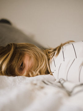 Pourquoi suis-je toujours fatiguée ? Les 7 causes les plus fréquentes chez les femmes