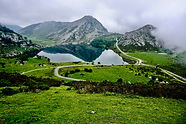 Montagnes et champs