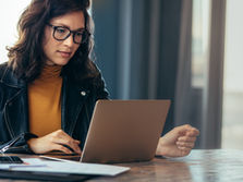 Top 7 Website Features That Turn Visitors Into Paying Customers