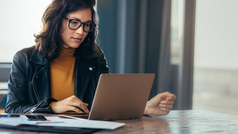 How to Choose the Right E-Commerce Platform for Your Small Business