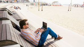 Wi-Fi da praia: Como trabalhar nas férias sem pôr os dados em risco