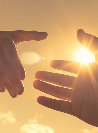 Les mains tendues