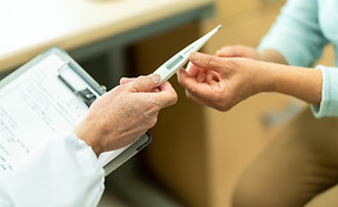 医療イメージ 体温計