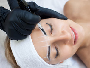 ¿Cuándo Se Baja el Color y Cuando Puedo Mojar Mis Cejas?¡Descubre la Verdad Sobre el Microblading! 