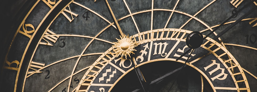 Horloge astronomique ornée